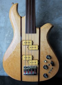 B.C. Rich Eagle Bass Fretless '81