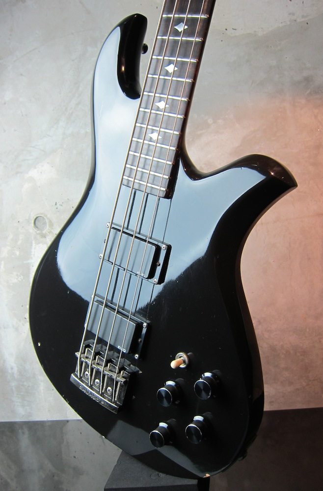 B.C. Rich USA Eagle Bass 80'S EMG Black - 和久屋