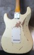 画像2: Fender Custom Shop '69　Stratocaster Heavy  Relic / Vintage White (2)