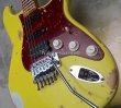 画像4: Fender Custom Shop '62 Stratocaster FRT SSH / Heavy Relic / Graffiti-Yellow (4)