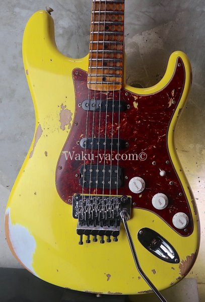 画像1: Fender Custom Shop '62 Stratocaster FRT SSH / Heavy Relic / Graffiti-Yellow (1)